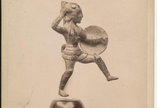 Brončani kip grčkog hoplita,
albuminski otisak, 1882. – 1885., AAMZ 73